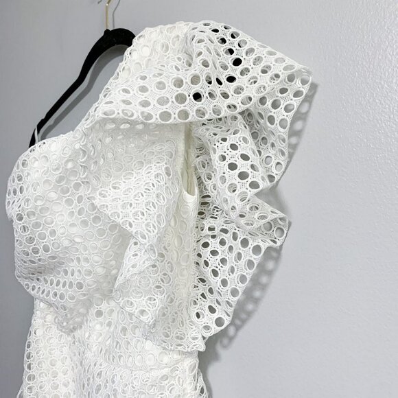 Ivory & Chain Eyelet White Ruffle Shoulder Ruched Mini Dress NWT Size 4 - Picture 5 of 13